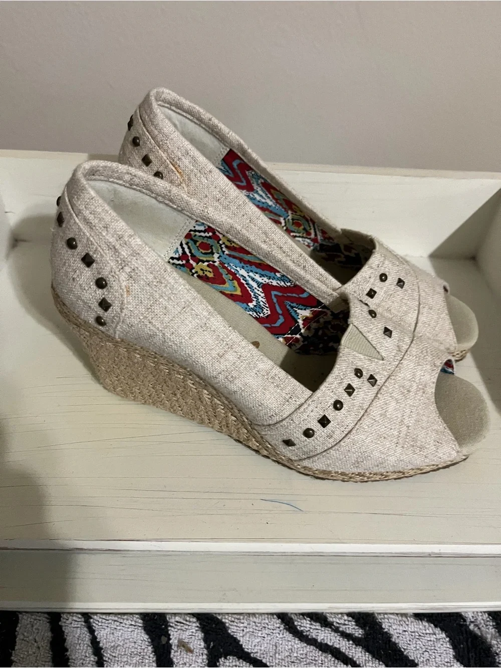 Skechers Women's Light Beige Studded Peep-Toe Flats